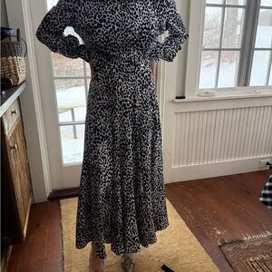 Michael kors collection 100% silk Black and White Leopard Print Dress